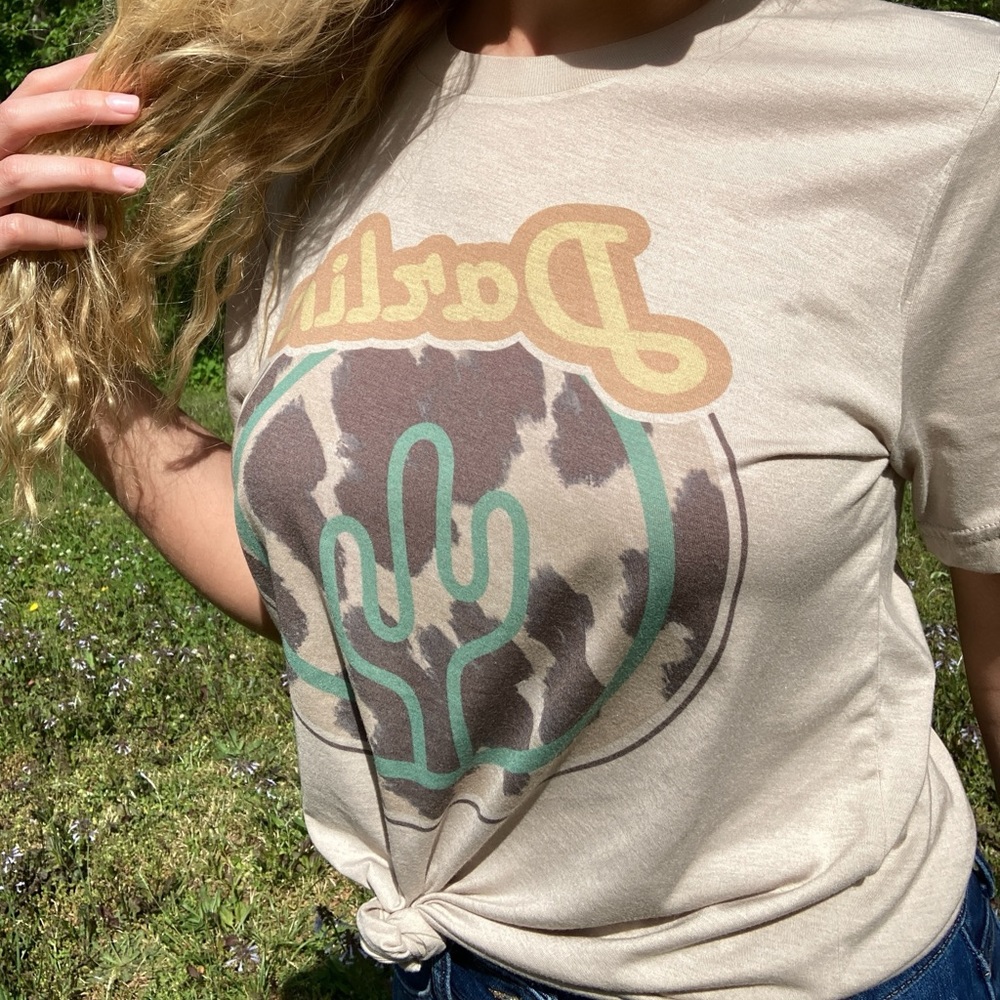Darlin Graphic Tee! I ACCEPT OFFERS! - Picture 6 of 8